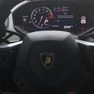 Meet your Posher, Alain